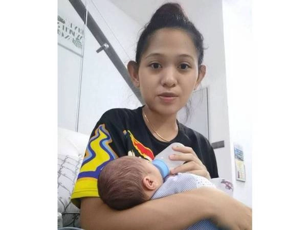 Сити и ее муж поняли, что ребенок чужой, когда посмотрели на именную бирку Сити и ее муж поняли, что ребенок чужой, когда посмотрели на именную бирку