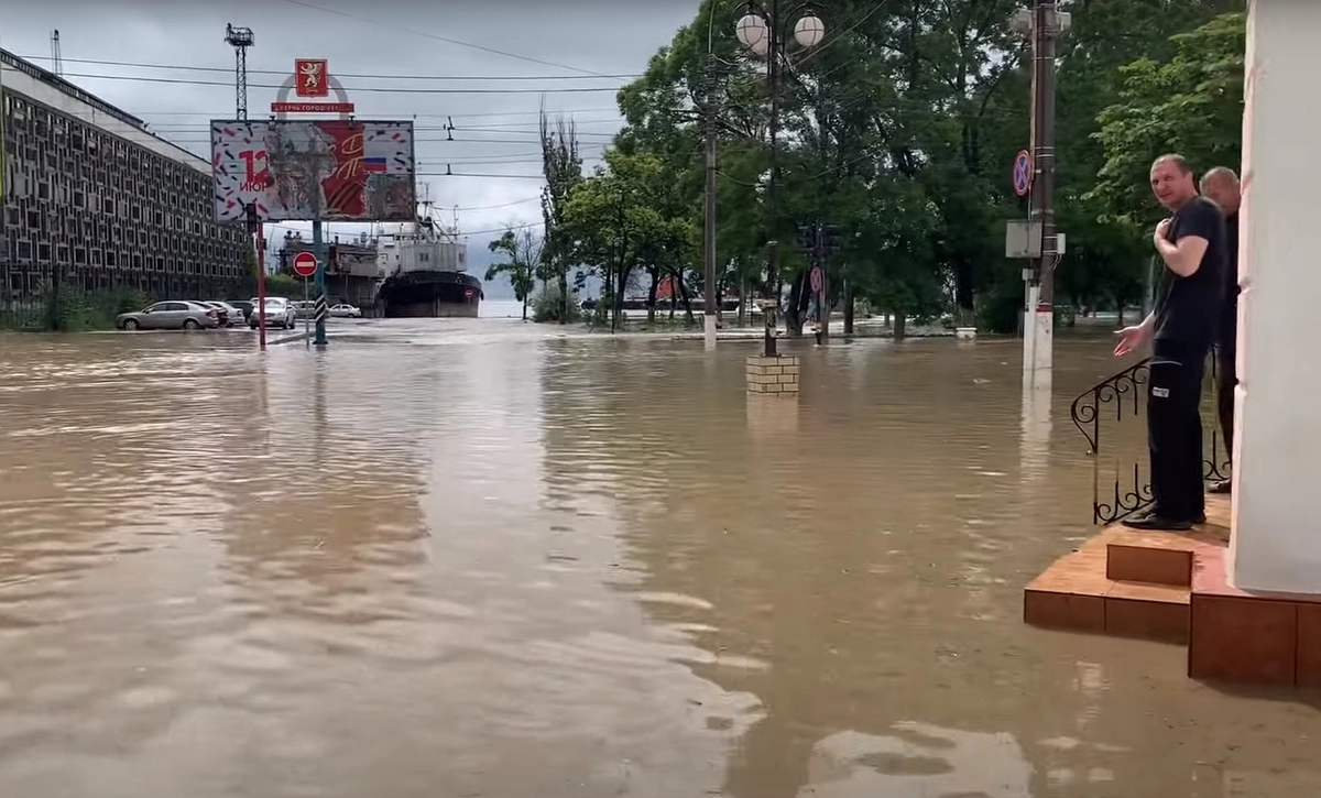 Затопление в Керчи