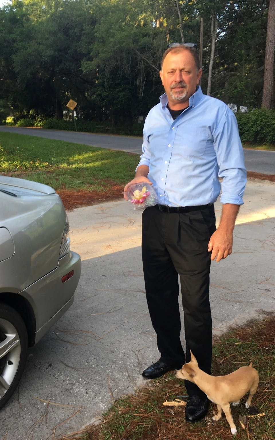 Джим продолжа поддерживать дружеские отношения с бывшей женой