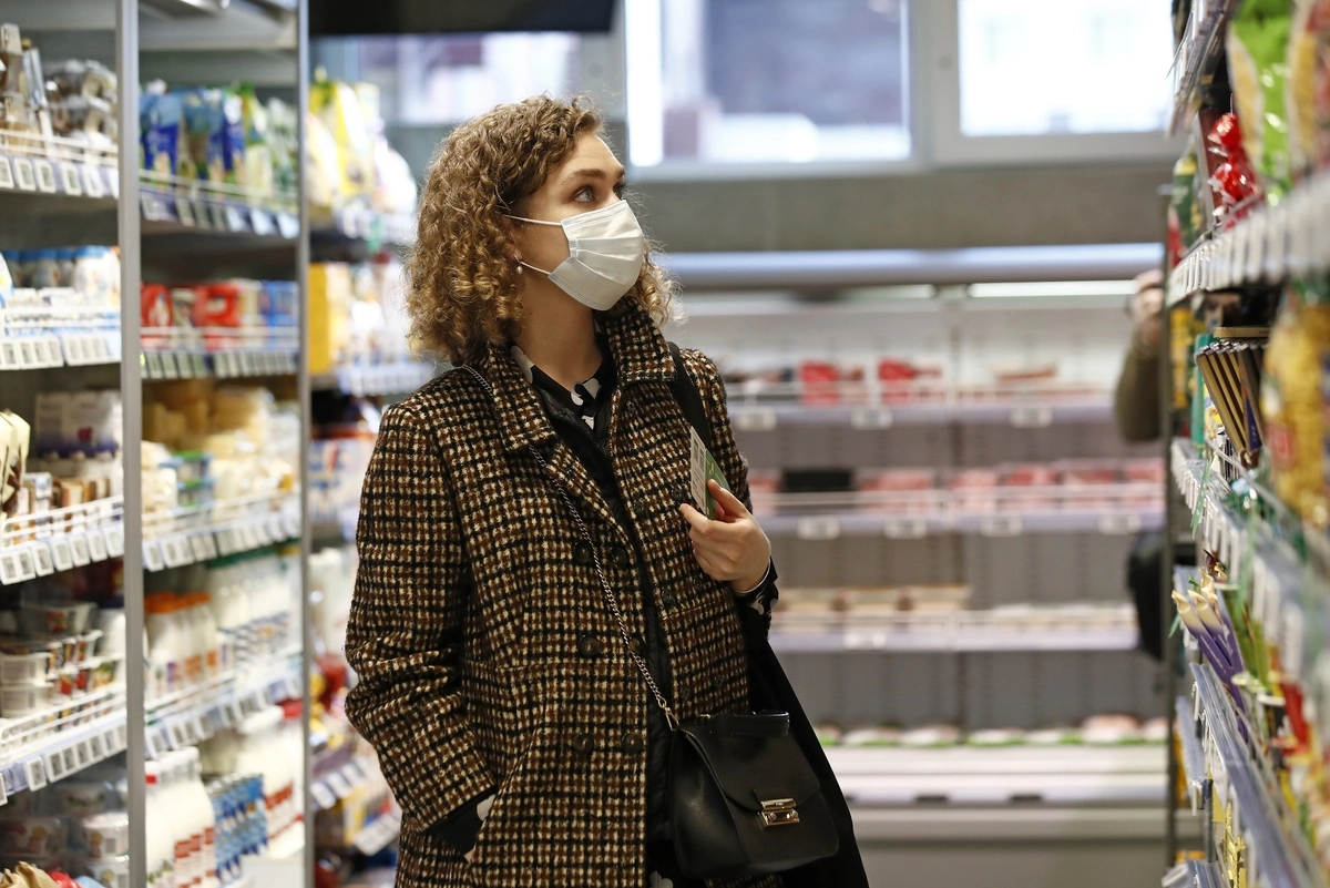 Цены на продукты в магазинах удивляют © Артем Геодакян/ТАСС