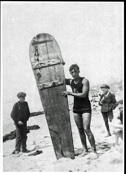 В 1914 году быть серфером было непросто, у дедушки получалось. 