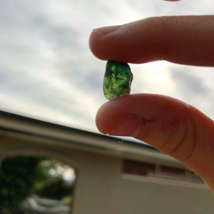 10-каратный австралийский сапфир, найденный мною в ручье. 