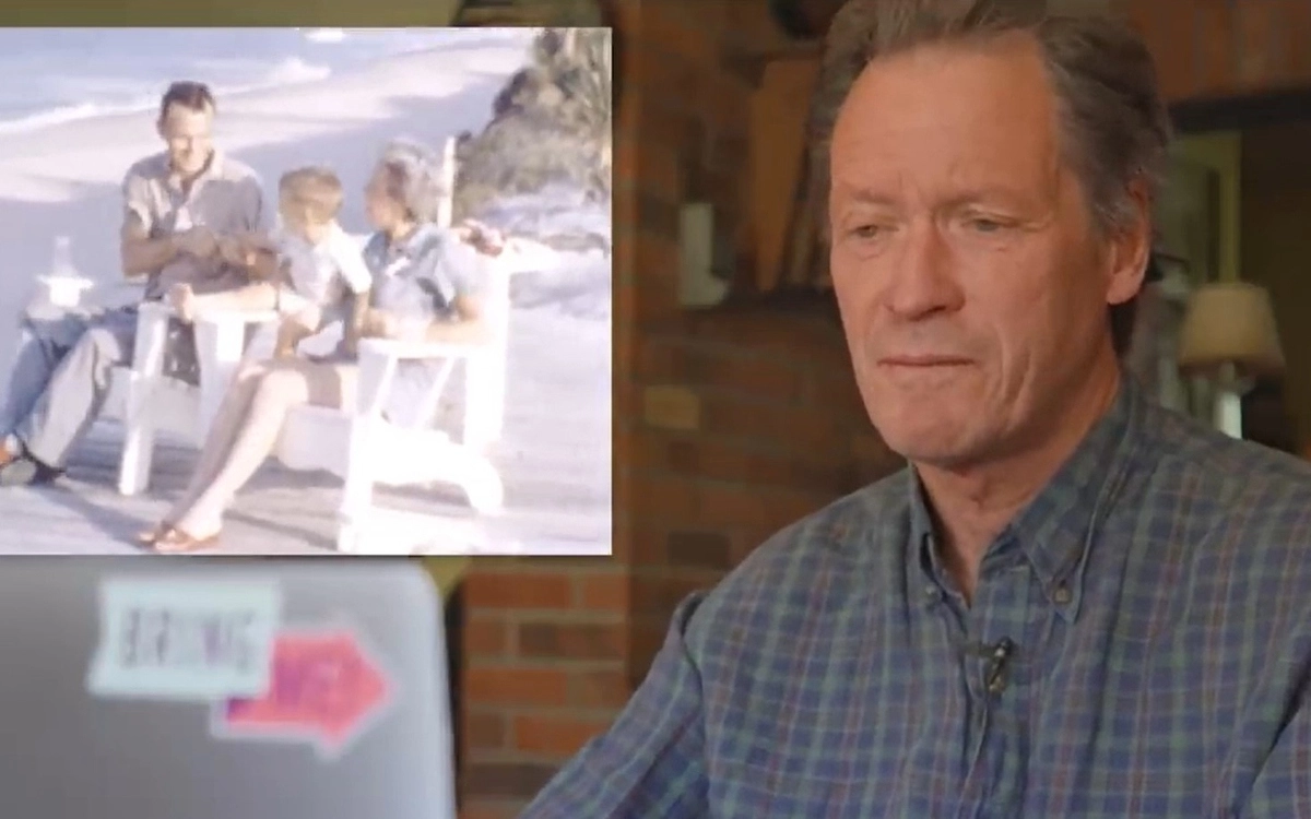 Отец Дакоты был очень впечатлен памятным роликом Отец Дакоты был очень впечатлен памятным роликом