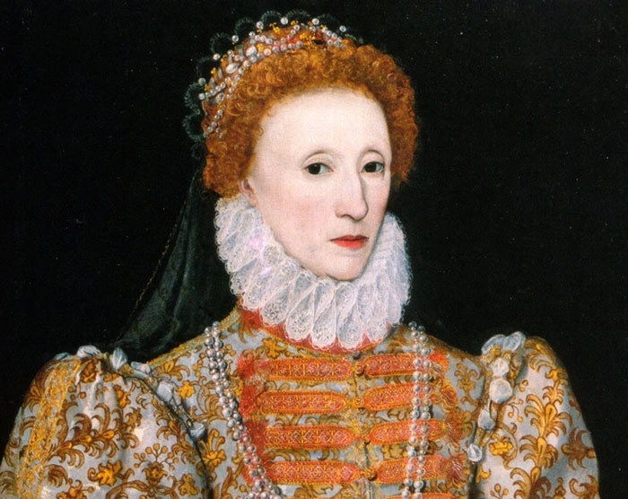 В средние века самой красивый частью женского лица считали лоб. Многие девушки выщипывали ресницы и брови, чтобы его подчеркнуть и сделать лицо более вытянутым и овальным. 