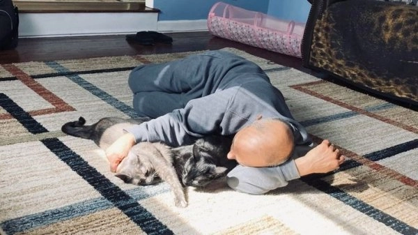 “От ненависти до “Не отвлекай нас, мы загораем” один шаг”. 