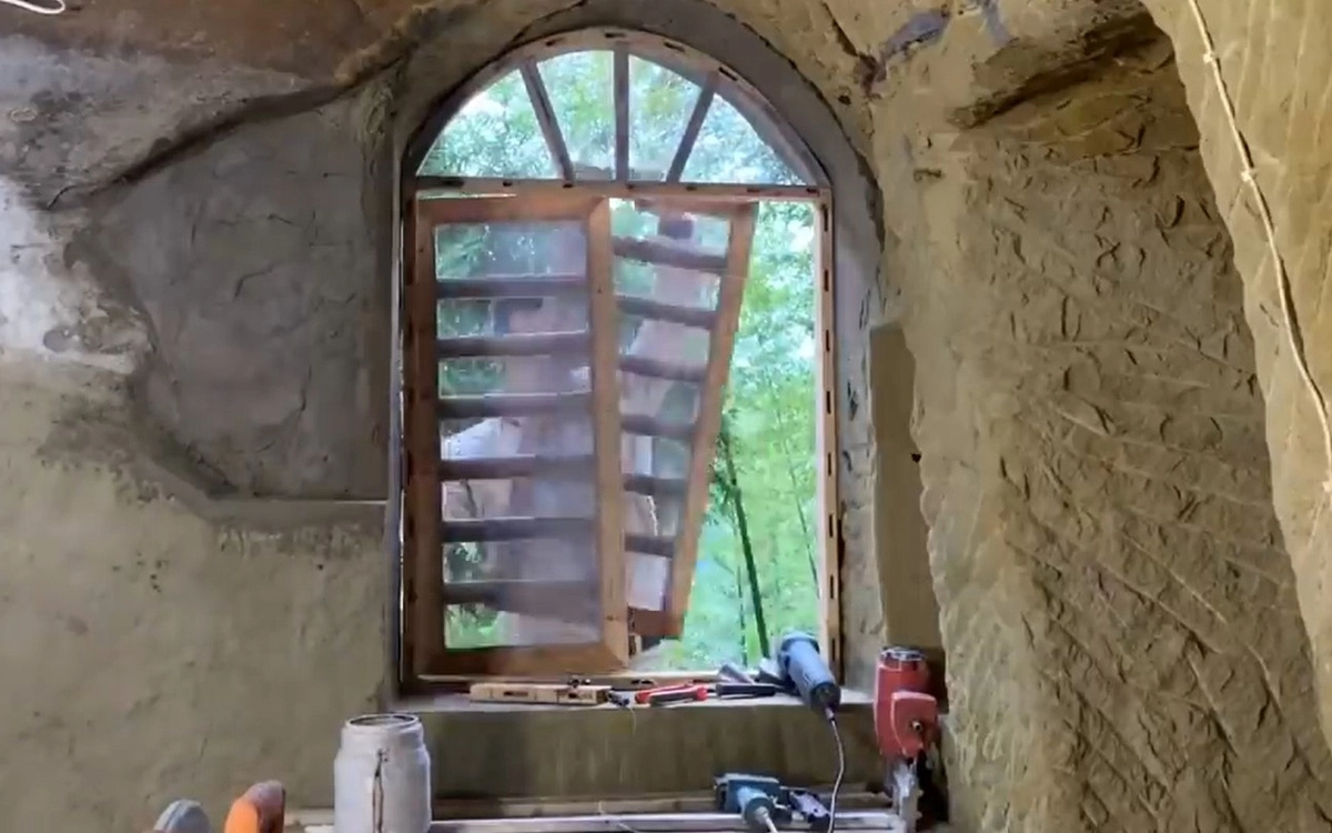 Mr. Tiger делает окна