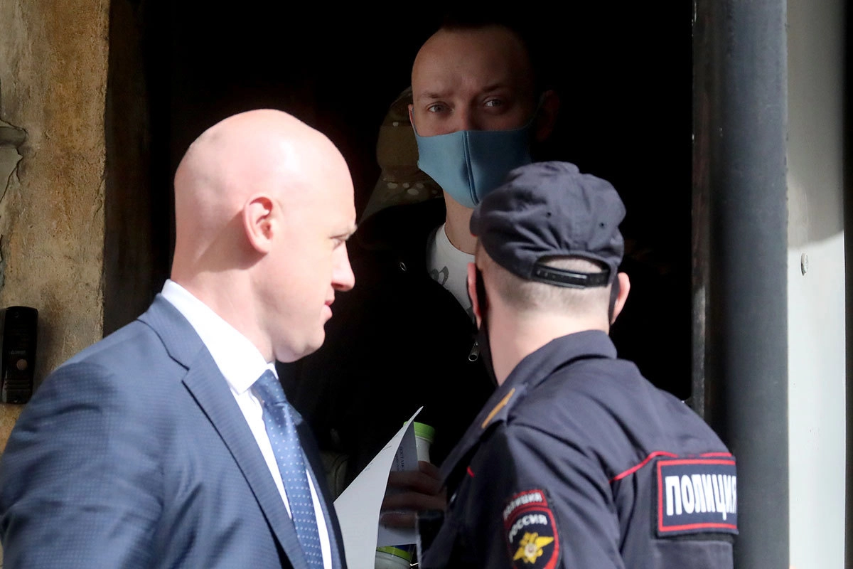 Следователь ФСБ Александр Чабан (слева) Следователь ФСБ Александр Чабан (слева)