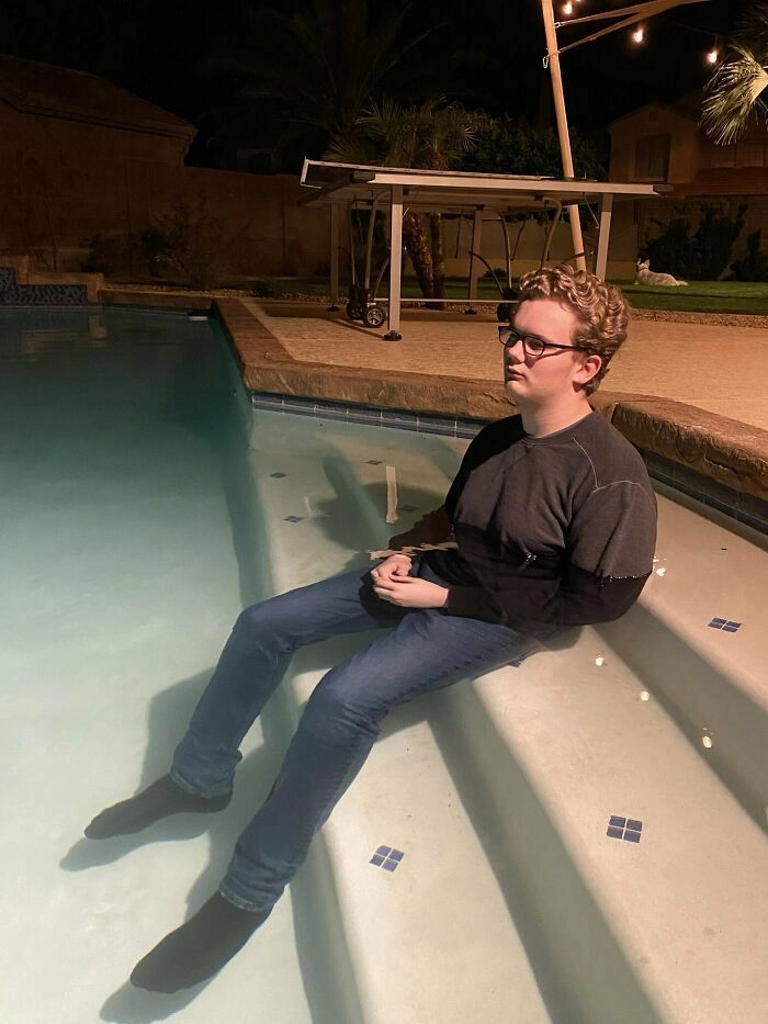 Словно обложка к музыкальному альбому. Словно обложка к музыкальному альбому.