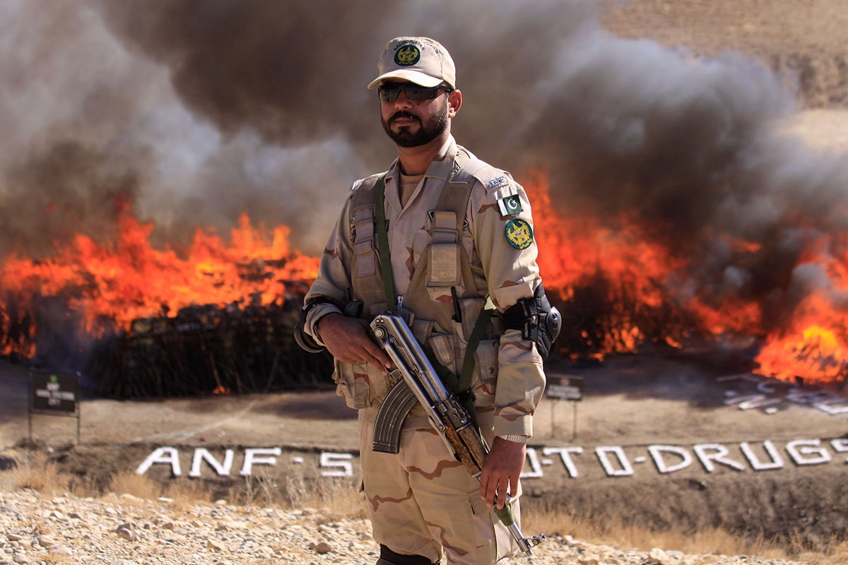 Уничтожение конфискованных наркотиков в пакистанской Кветте