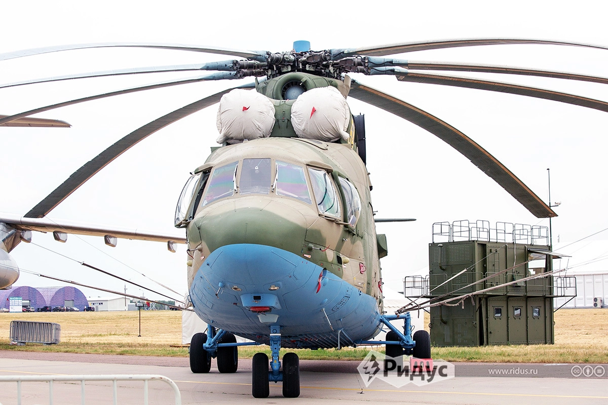 Крупнейший в мире серийно выпускаемый транспортный вертолет Ми-26