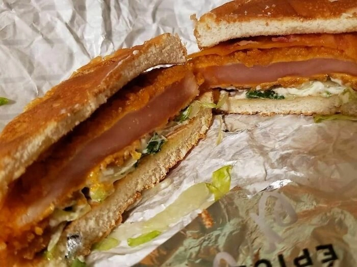 Бургер с сальмонеллой заказывали? 