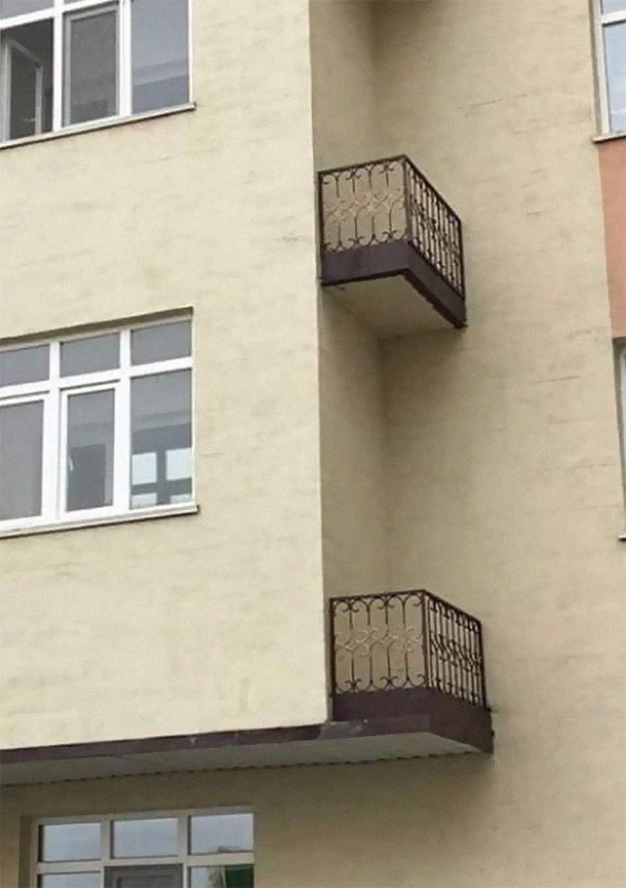 Если почувствуете себя бесполезно, вспомните про эти балконы. 