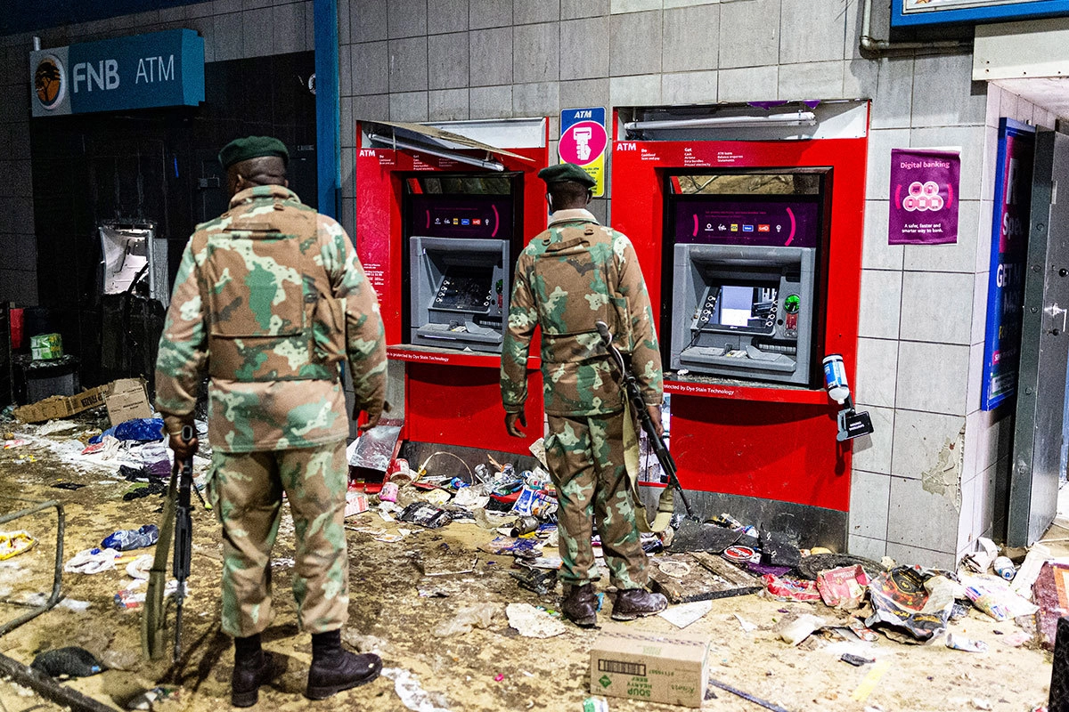 Беспорядки в ЮАР 