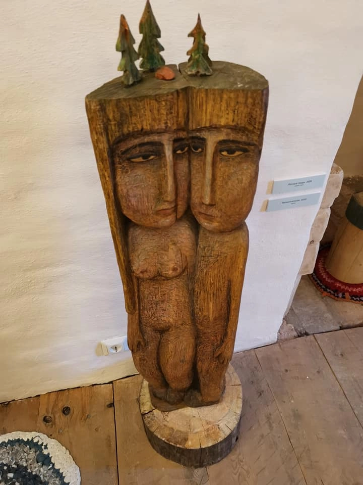 КирилооБелозерский деревянная скульптура, выразительна