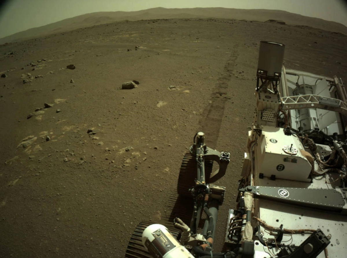 Один из первых снимков Perseverance с Марса.
