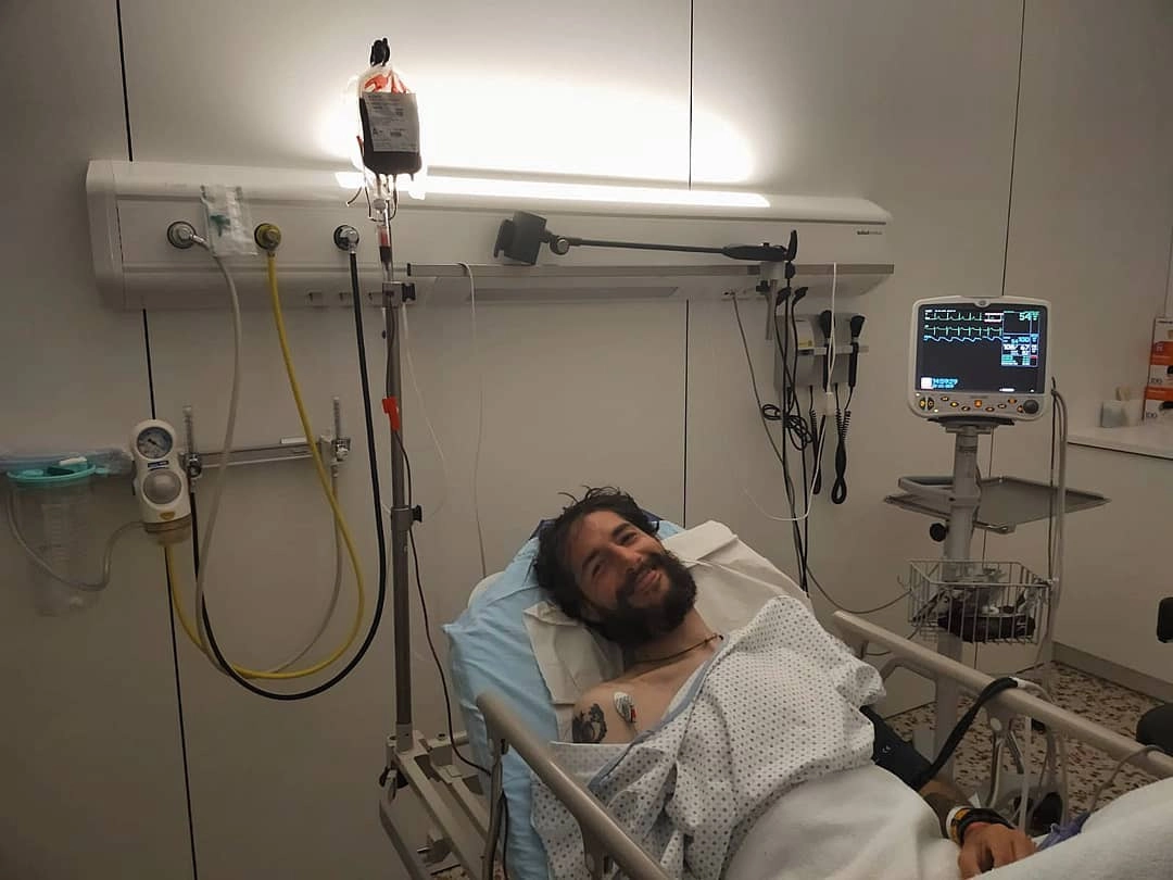 Хуан пережил множество операций.