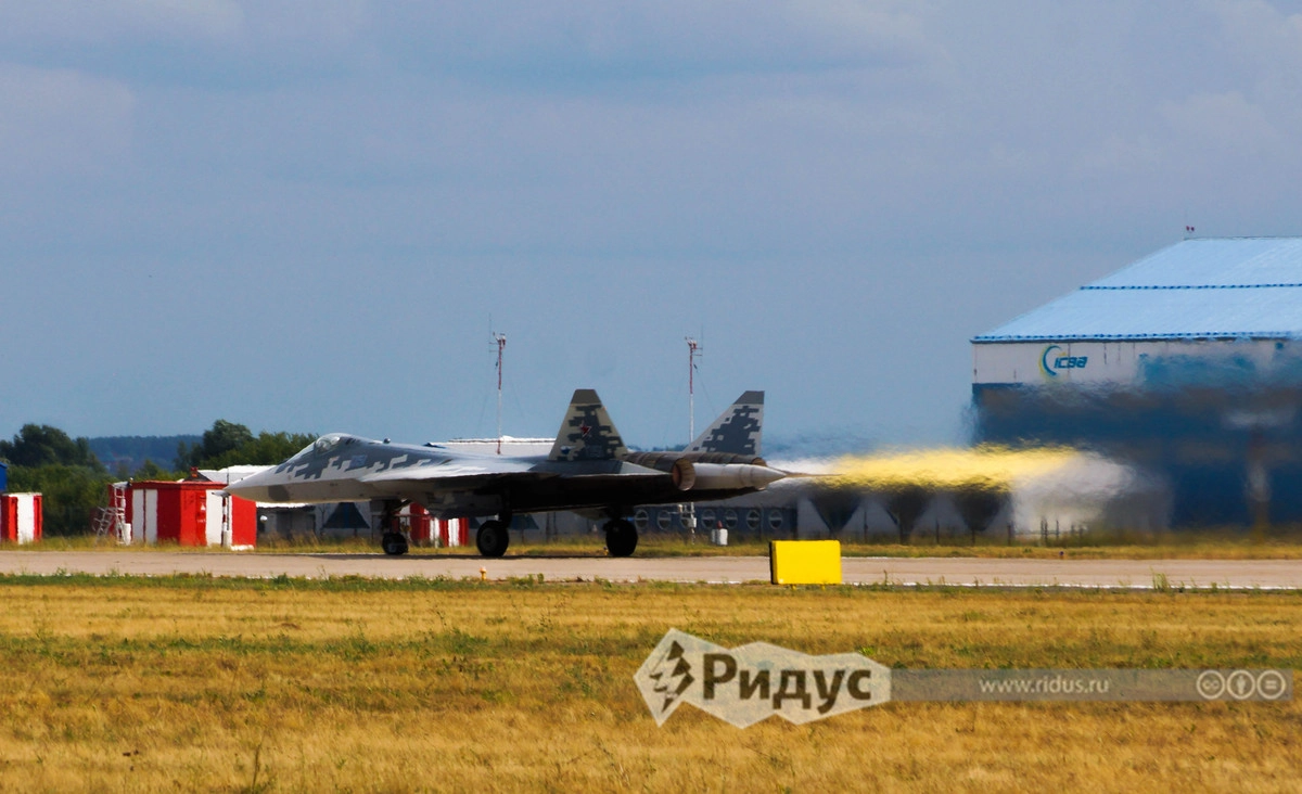 Су-57 готов к взлету Су-57 готов к взлету