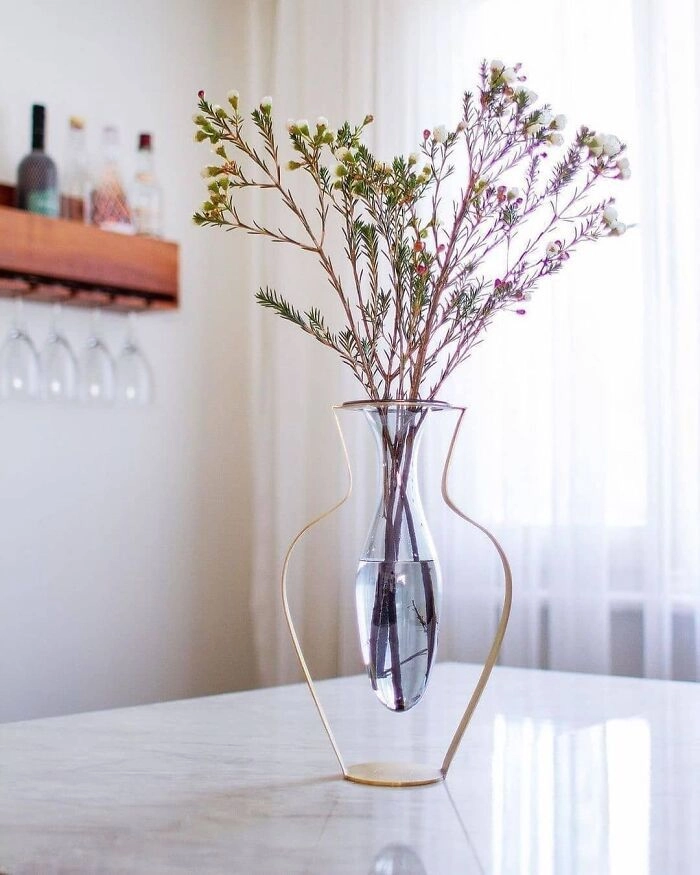 Когда ваза красивее самих цветов. Когда ваза красивее самих цветов.