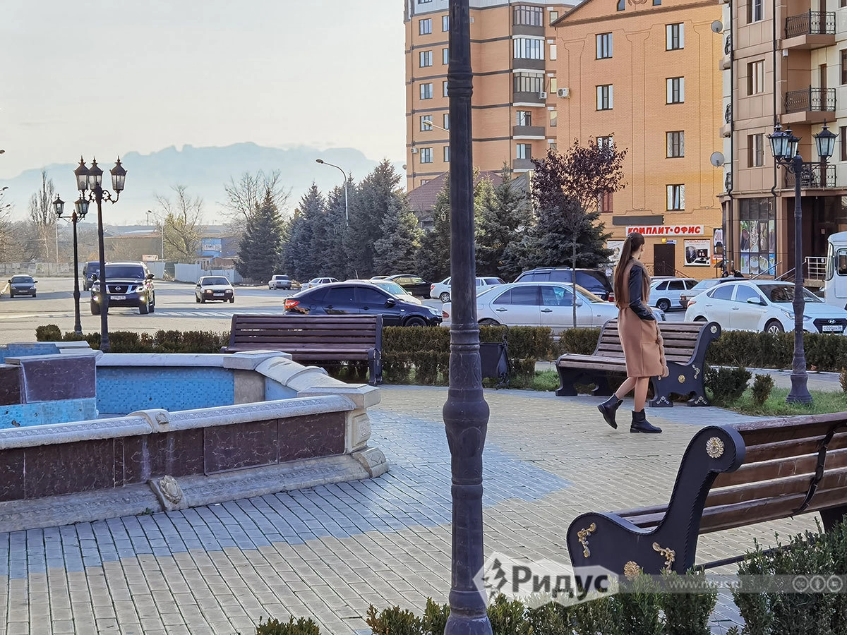 Девушки на улицах Ингушетии