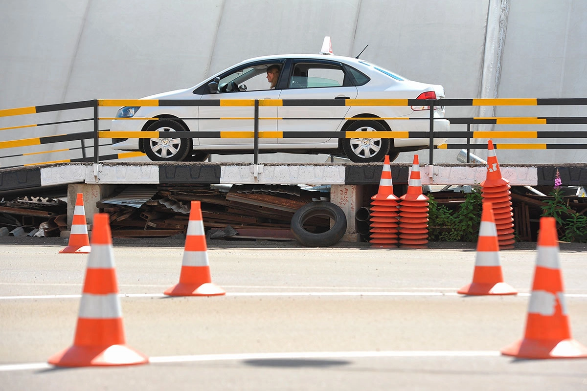 Экзамен в автошколе