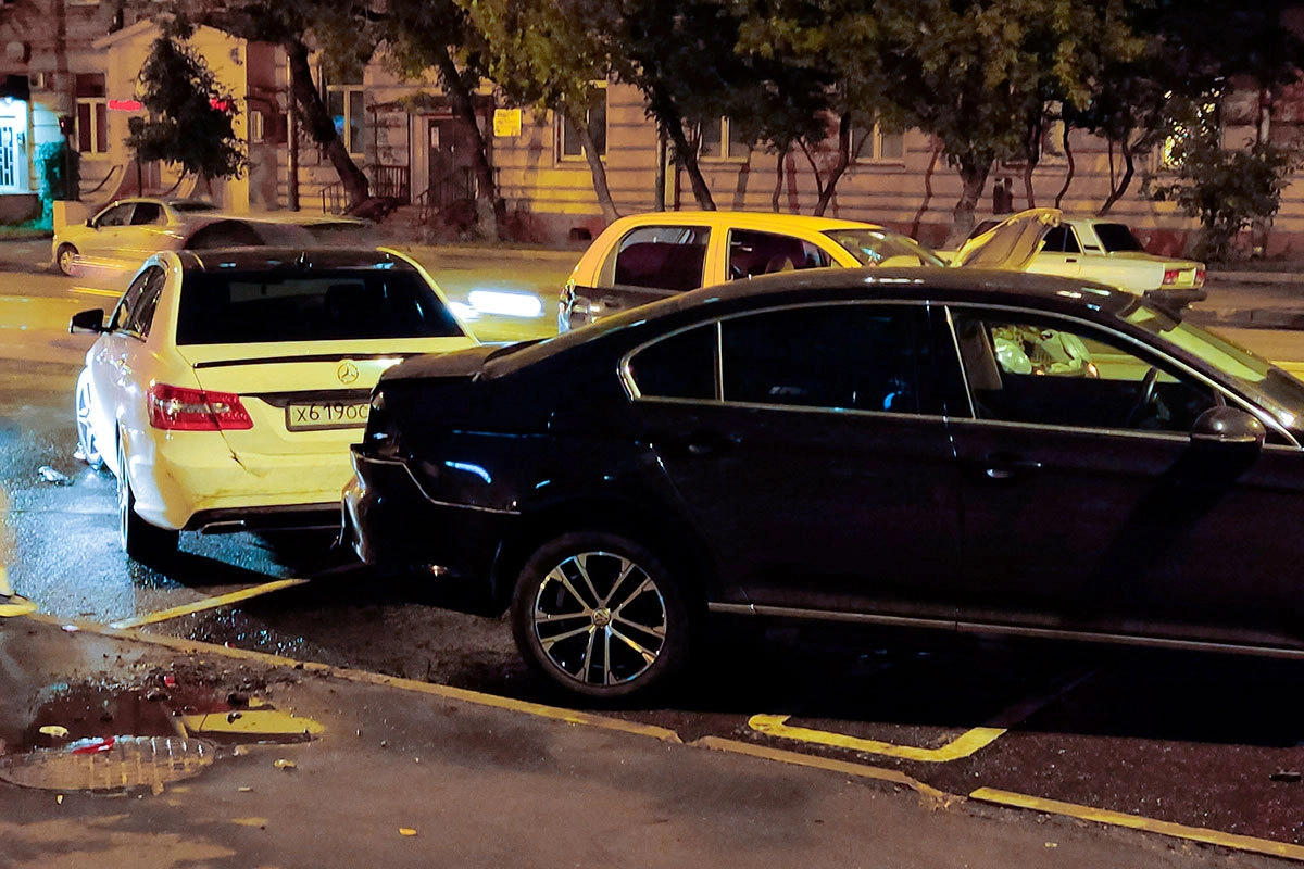  Последствия ДТП с участием пяти автомобилей на юго-востоке столицы