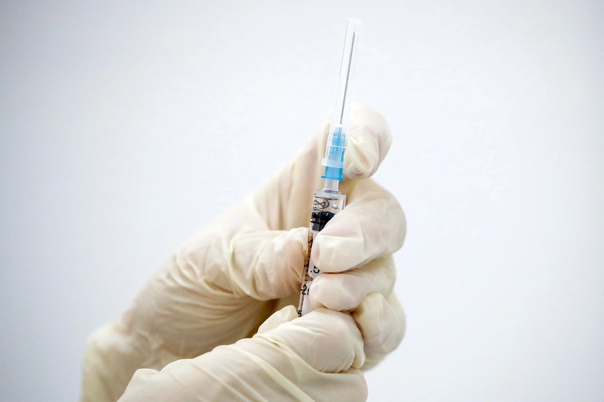 Вакцинация от COVID-19 в России