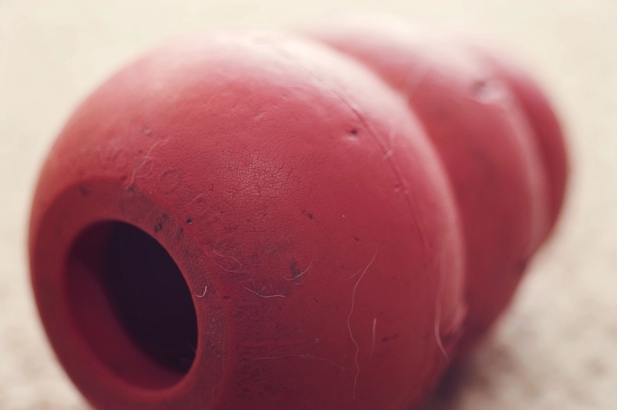 Игрушка-пирамидка из резины/