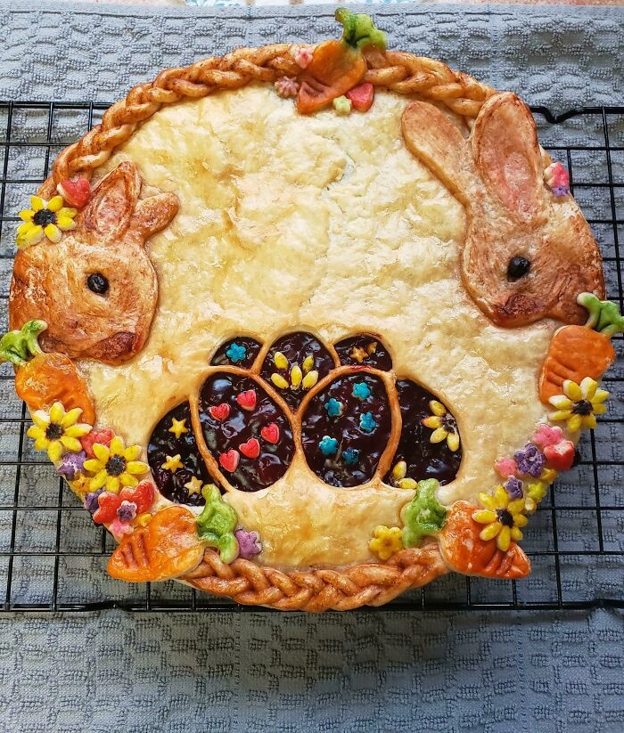 Домашний пирог с черникой и вишней. Домашний пирог с черникой и вишней.