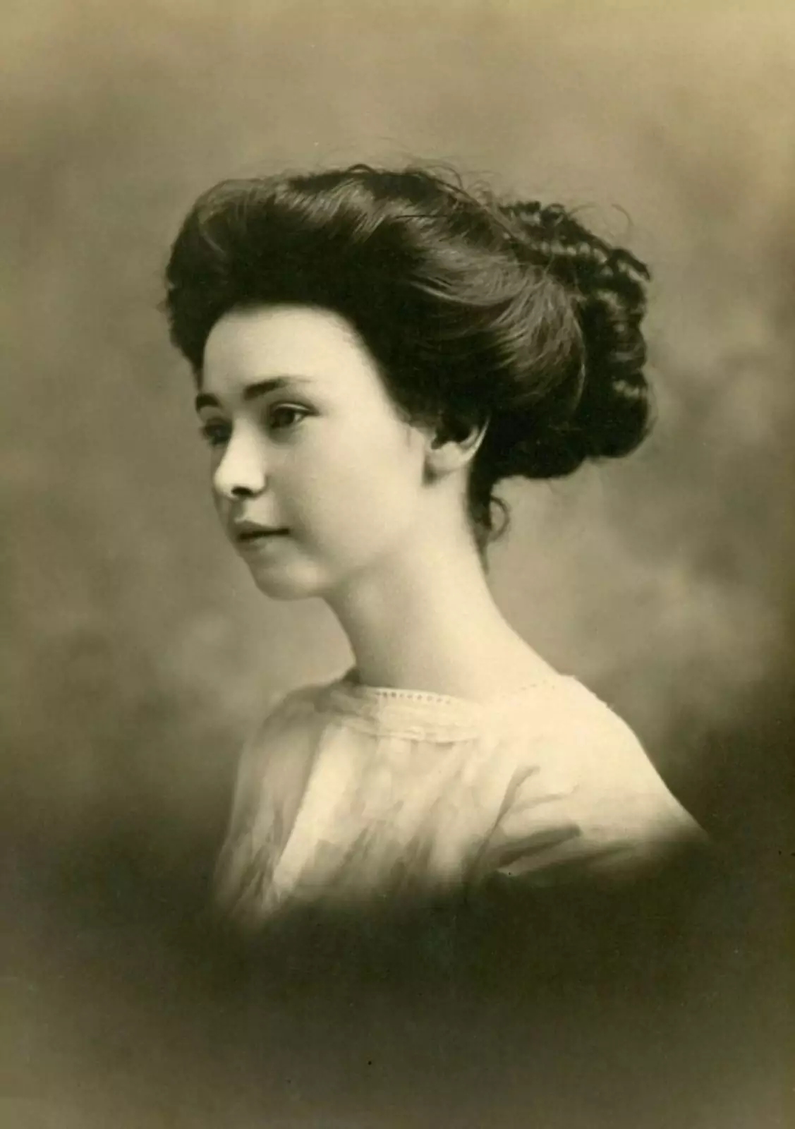 Моя прабабушка, фото сделано в конце XIX века. 