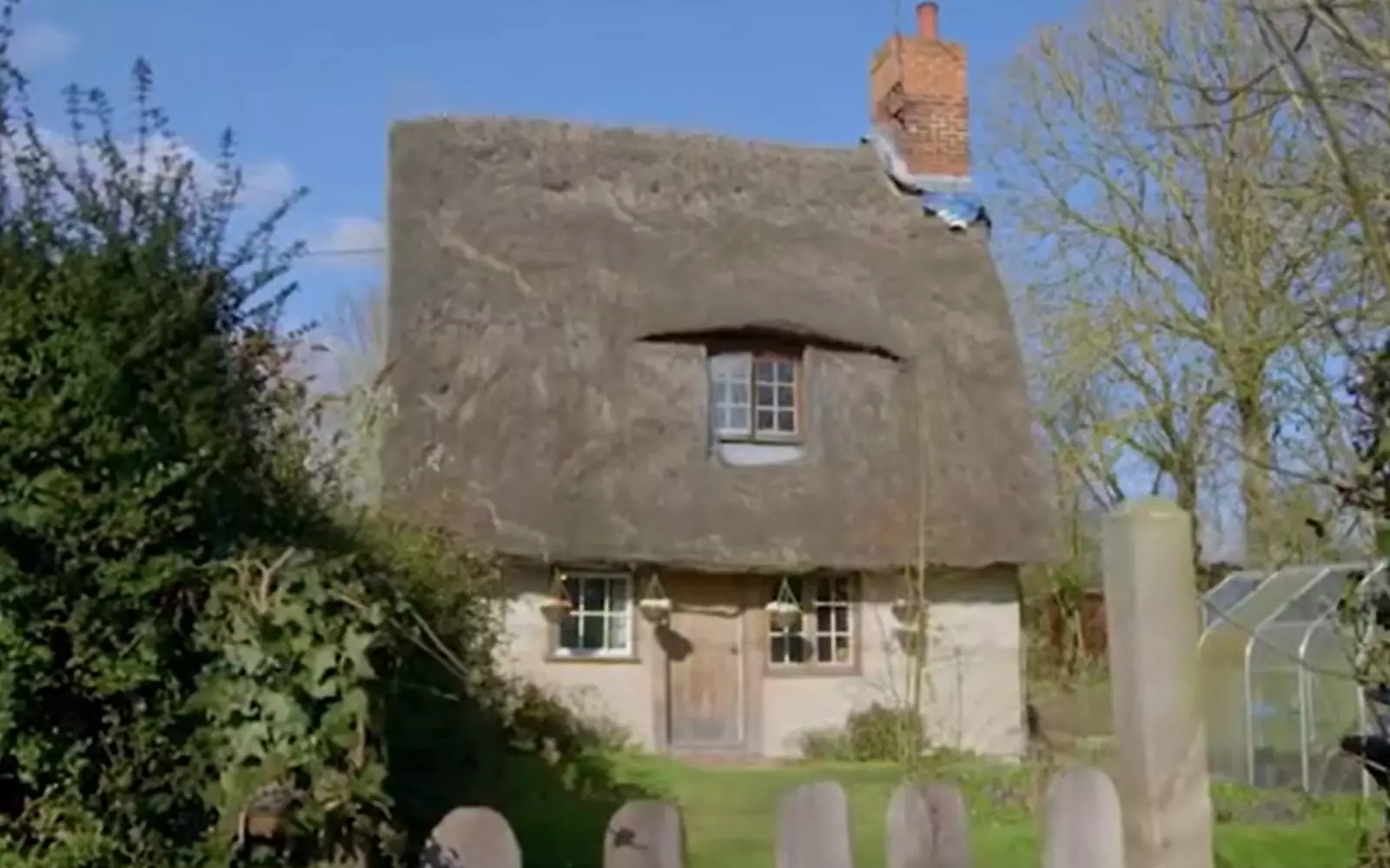 Уилл больше не живет в своем доме. Уилл больше не живет в своем доме.