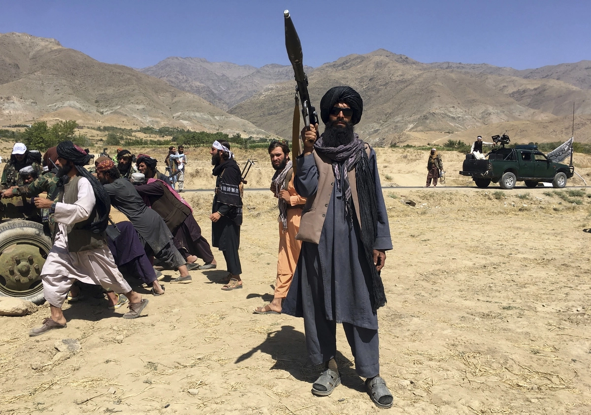 Боевики движения "Талибан" (запрещено в РФ).