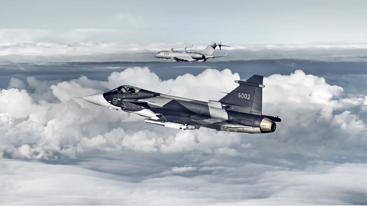 SAAB Gripen и самолет дальнего обнаружения и разведки GlobalEye