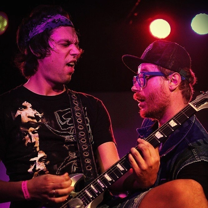 Мирон и Ури Мирон и Ури