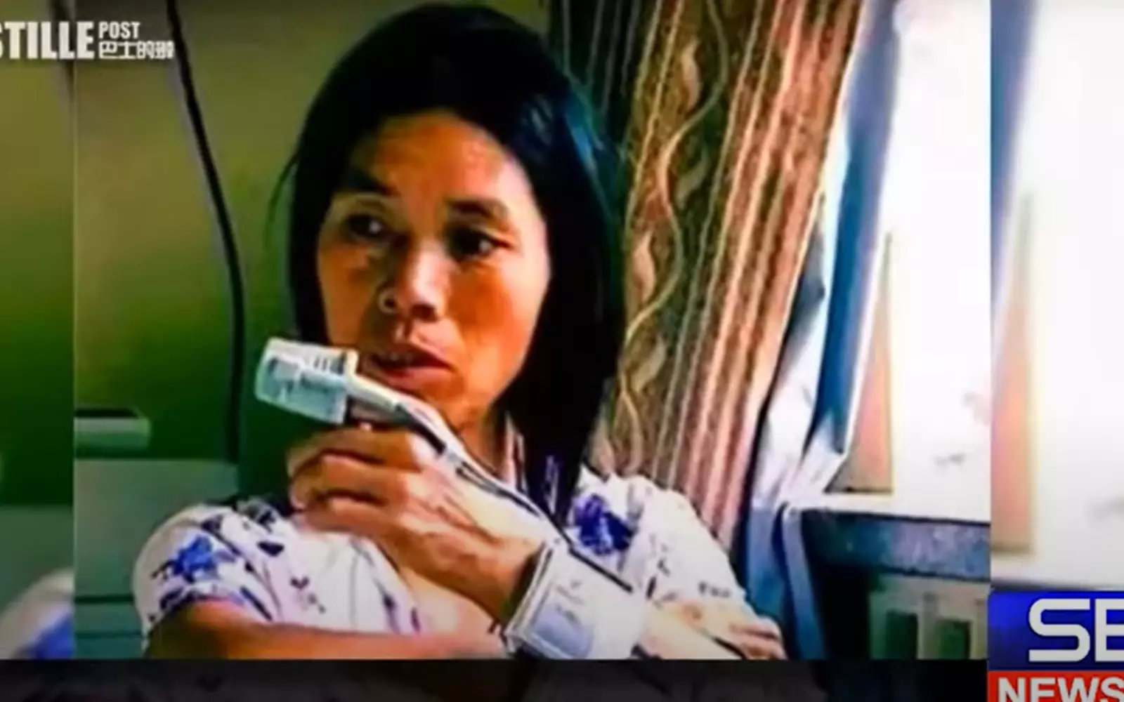 Только недавно Ли выяснила, что на самом деле спит, но совсем не так, как большинство людей. Только недавно Ли выяснила, что на самом деле спит, но совсем не так, как большинство людей.