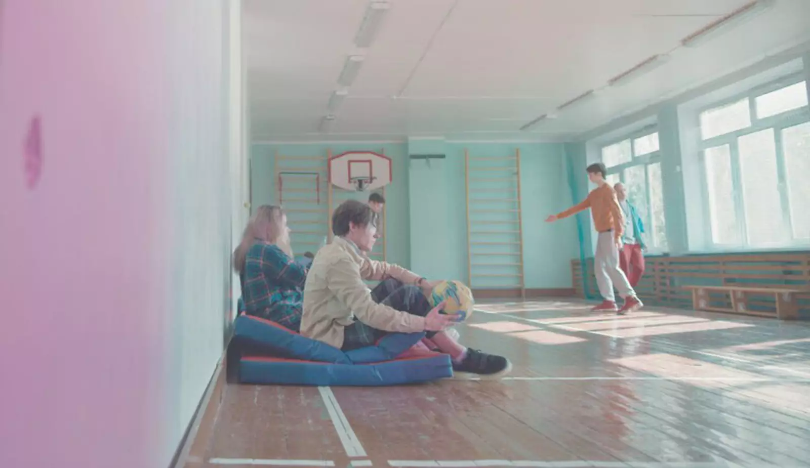 Российская действительность в сериале показана максимально реалистично Российская действительность в сериале показана максимально реалистично