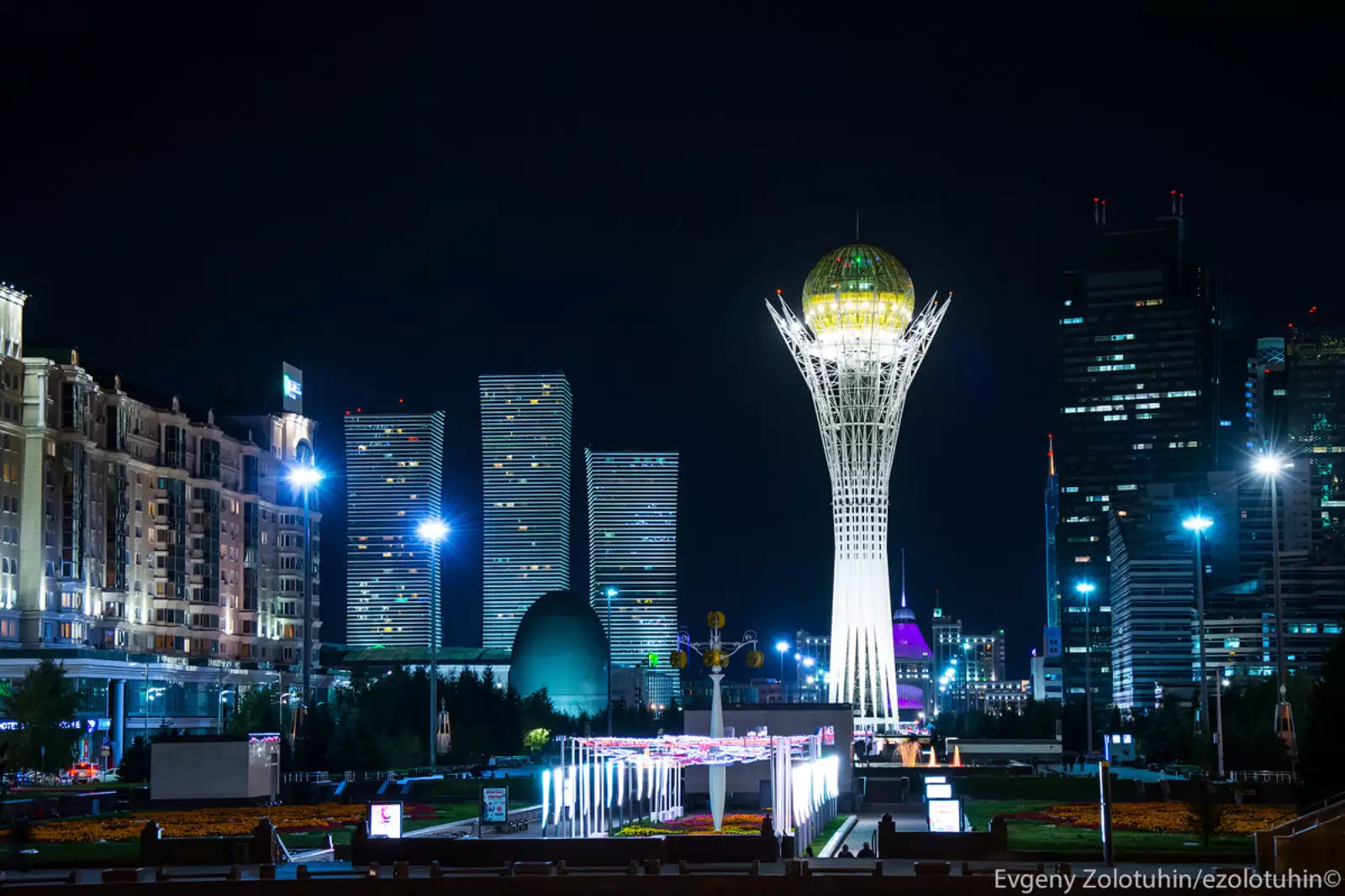 Астана это столица. Астана столица Казахстана. Абу Даби Астана Байтерек. Абу Даби Астана Батиек. Архитектура современной Астаны - столицы Казахстана.