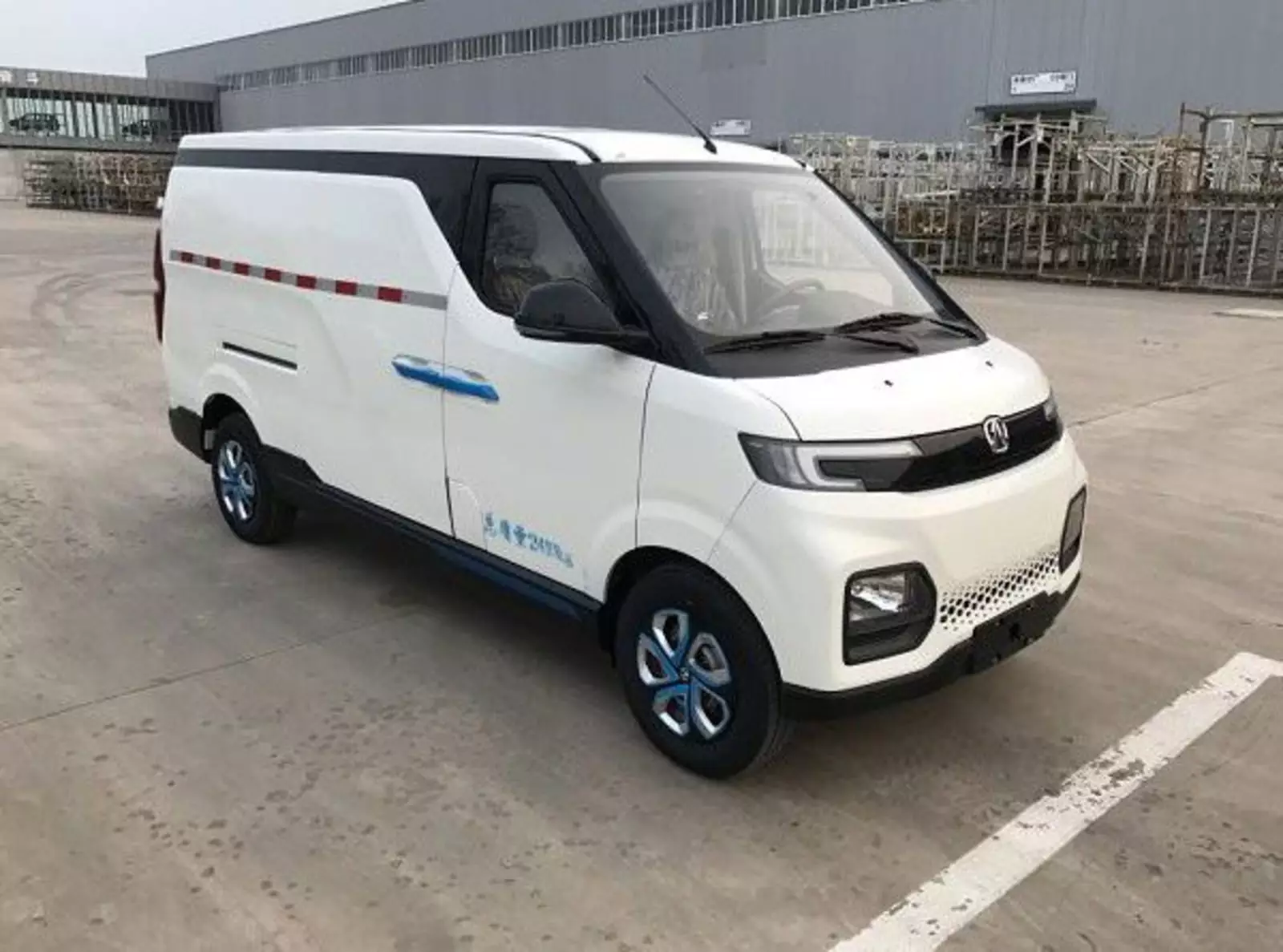 Китайский электрический фургон Beiqi Weiwang 407EV