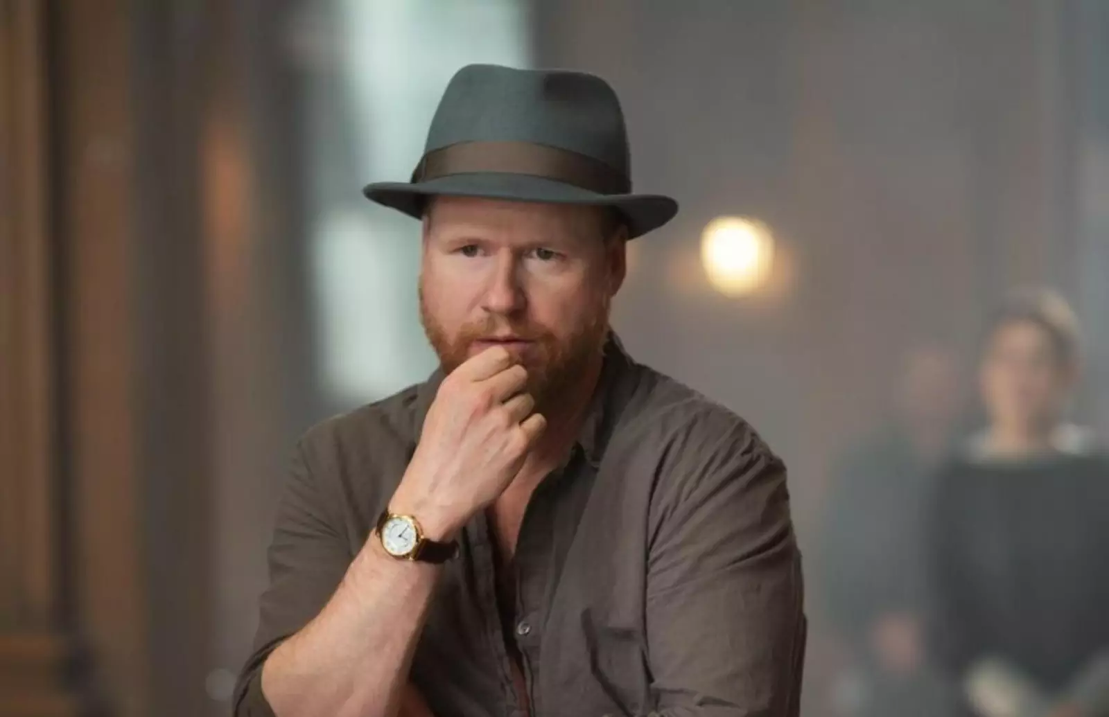 Впервые обвинения в неподобающем поведении Уидона на съемочной площадке "Лиги" появились еще в июле 2020-го. 