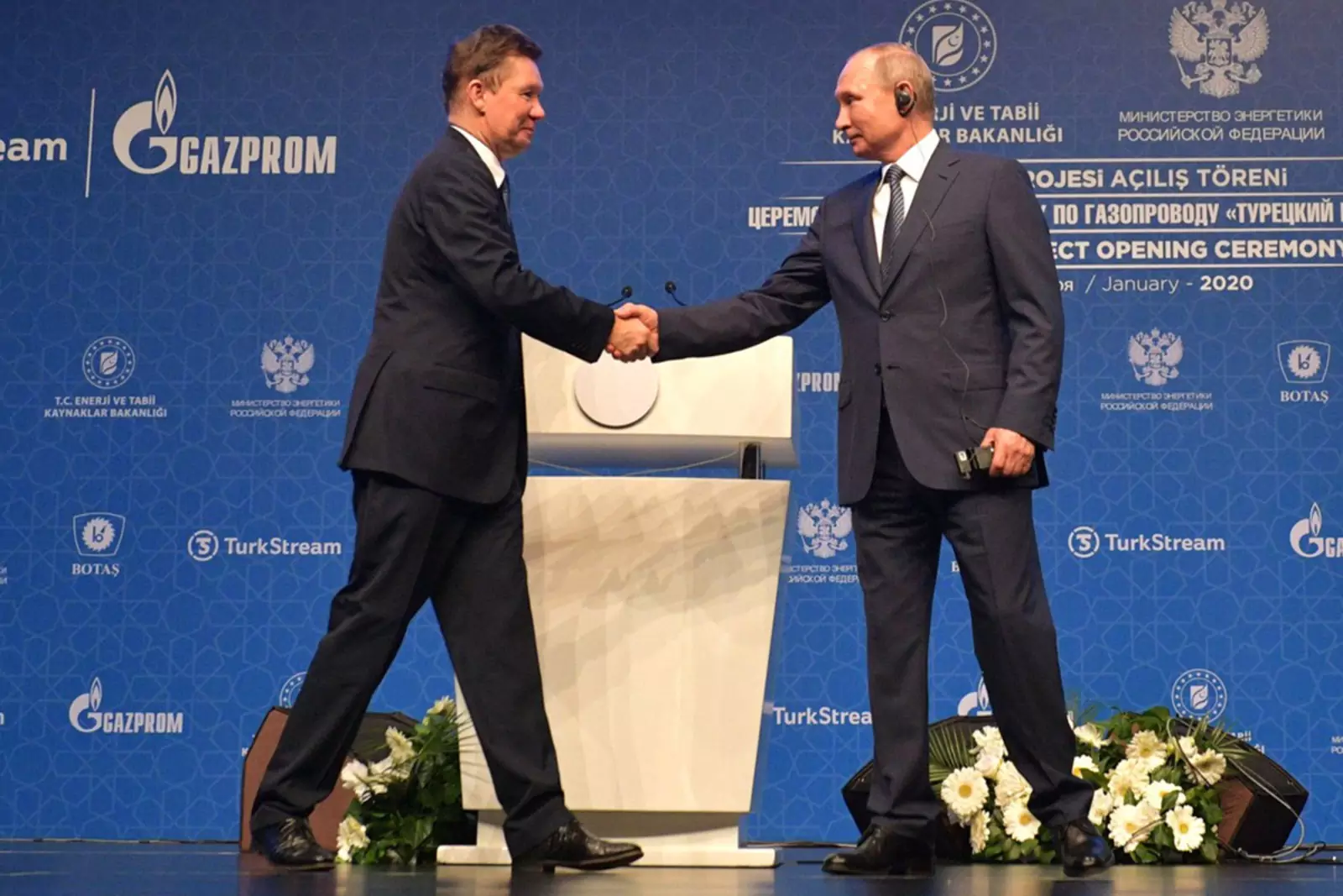 Глава "Газпрома" Алексей Миллер и президент РФ Владимир Путин