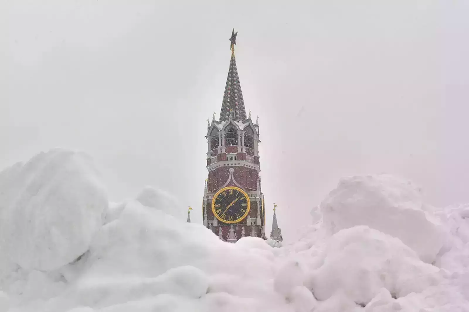 Москва в снегу
