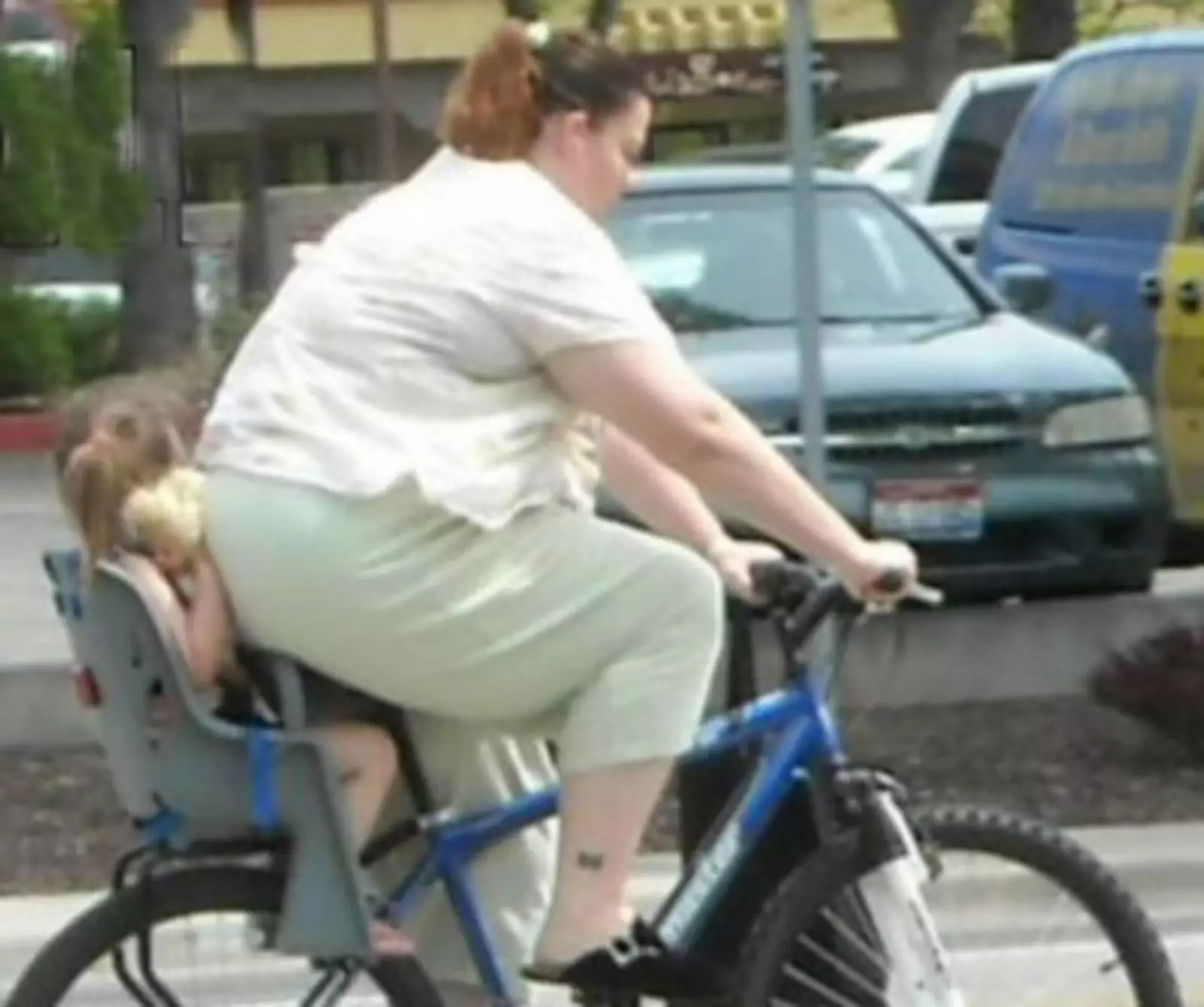 Лучше бы она вызвала такси. Лучше бы она вызвала такси.