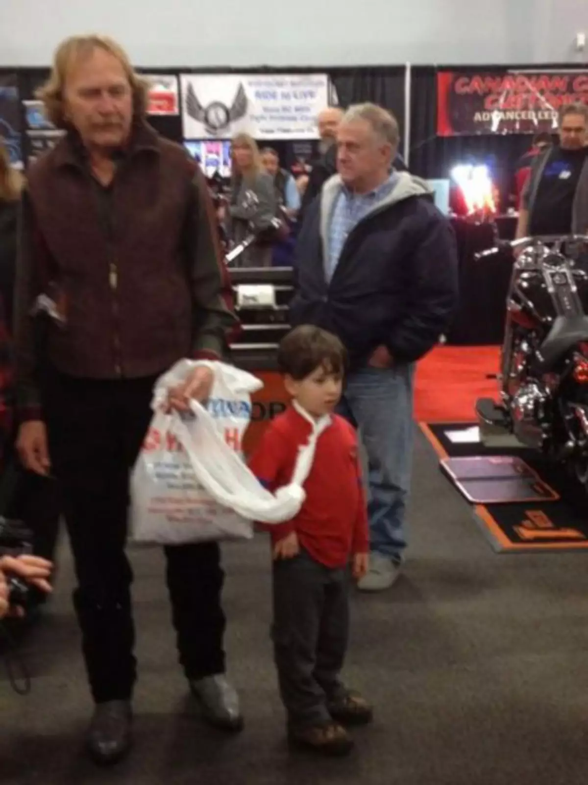 Детский поводок. Детский поводок.