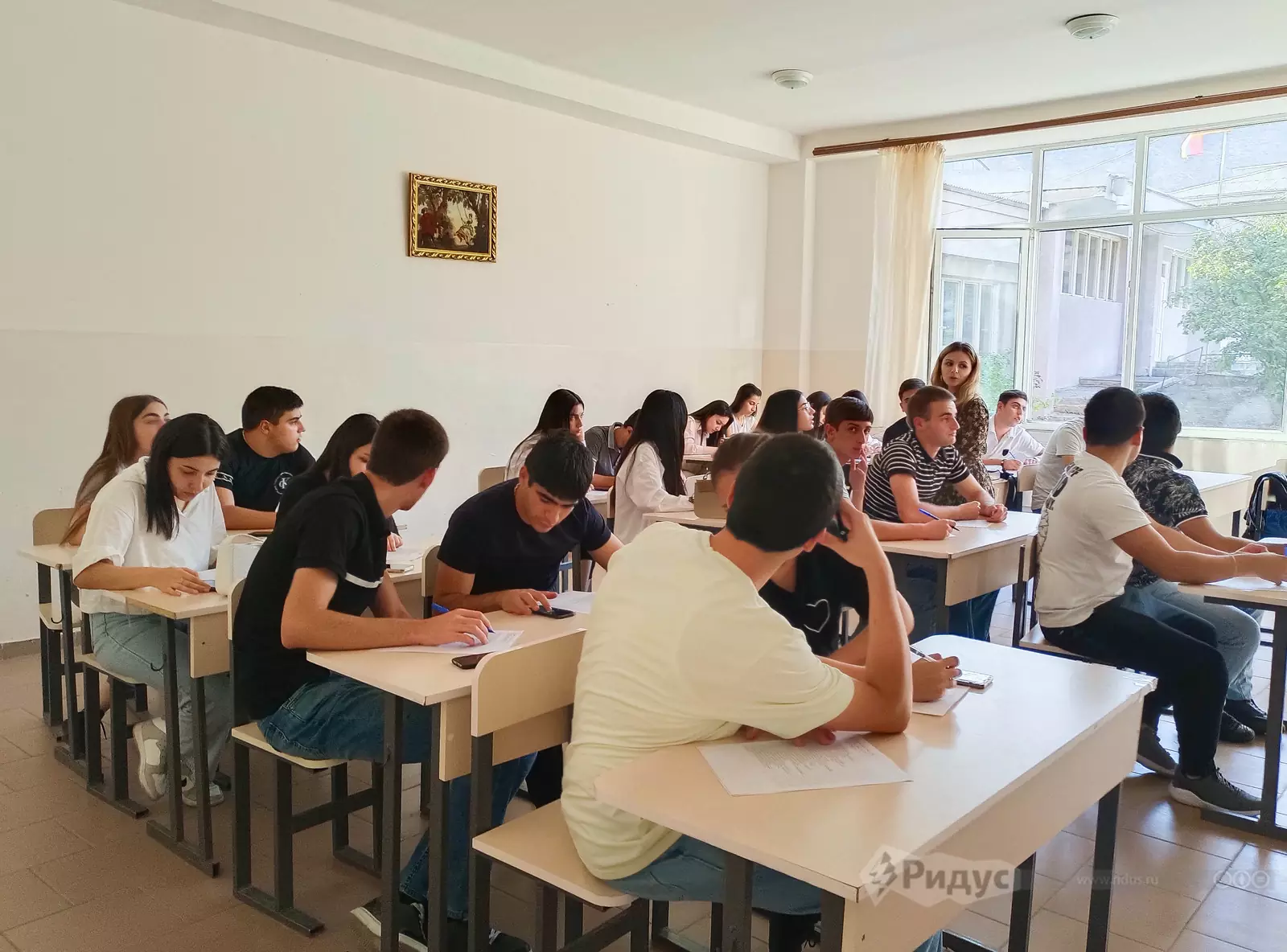 Армянская школа, урок русского языка