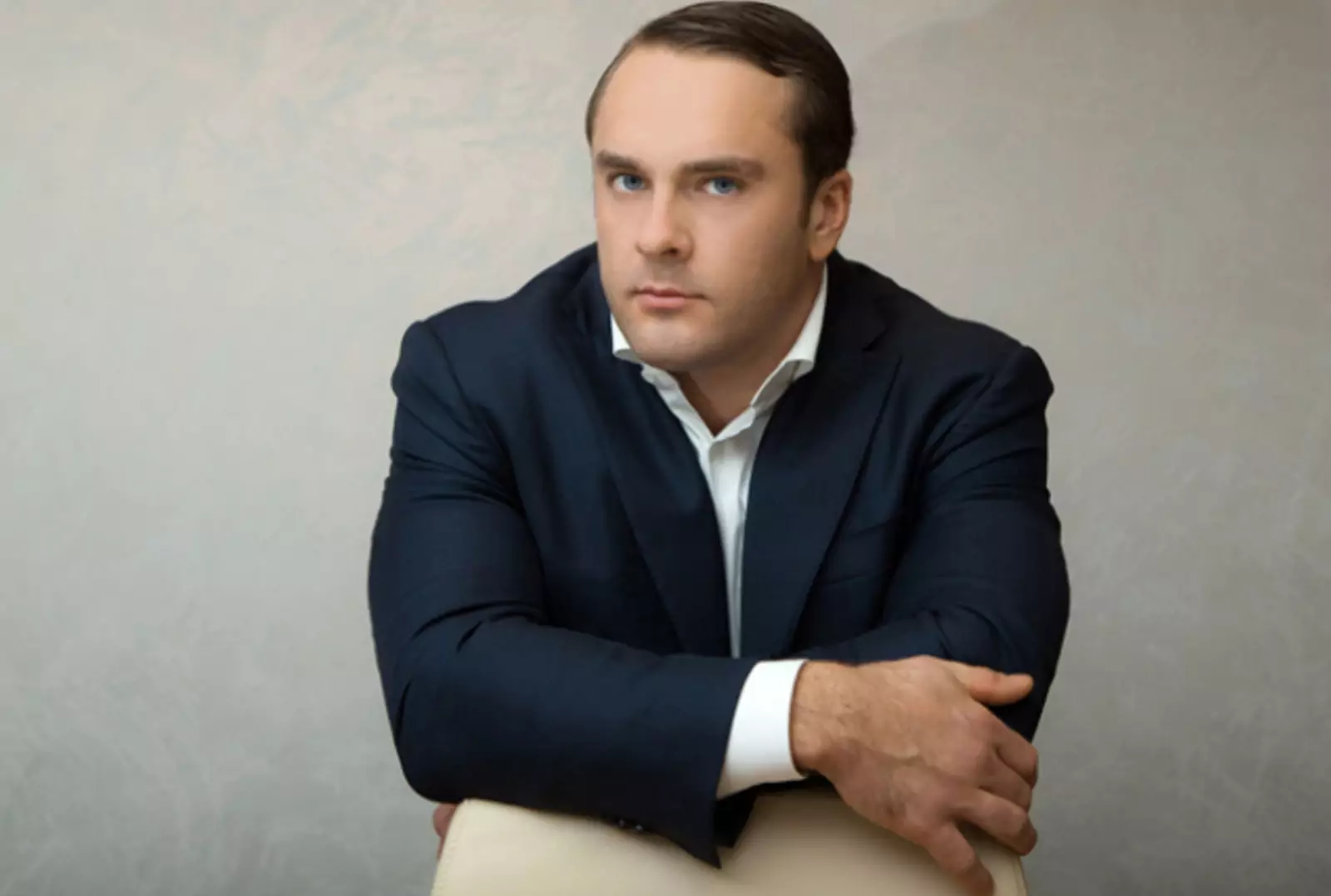 Антон Петров – российский предприниматель и владелец ряда крупных компаний