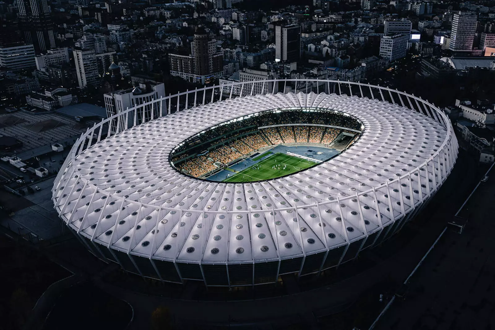 Олимпийский стадион в Киеве Олимпийский стадион в Киеве