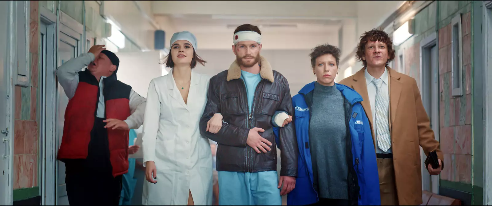 Комедии производства ТНТ обычно не блещут экспериментами, но стабильно завлекают в кинотеатры широкую аудиторию.