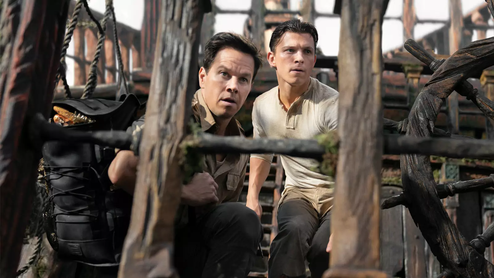 То, как между собой взаимодействуют Нейтан и Салли, напоминают отношения обиженного сына и непутевого отца, а проникаться к ним начинаешь только под самый конец картины. То, как между собой взаимодействуют Нейтан и Салли, напоминают отношения обиженного сына и непутевого отца, а проникаться к ним начинаешь только под самый конец картины.