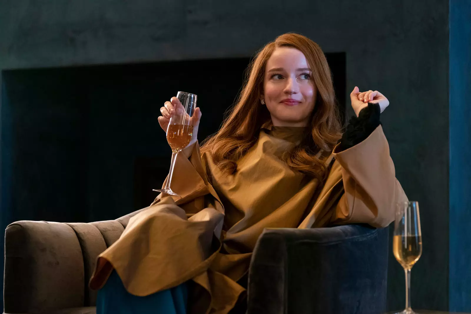 "Эта с**а была безупречна" - вот как описывает Анну один из персонажей.