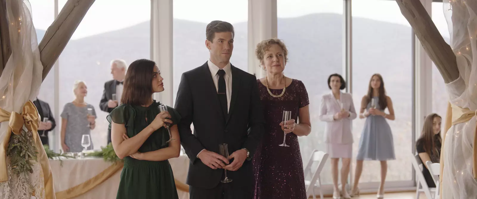 За романтическую составляющую в фильме отвечают звезды фильма За романтическую составляющую в фильме отвечают звезды фильма