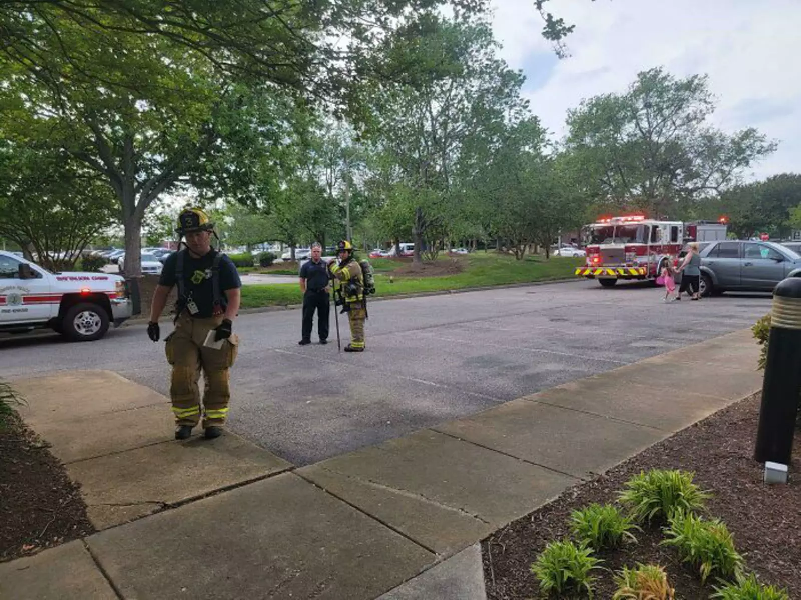 «Моя сестра сегодня пыталась приготовить попкорн на работе. Вышло не очень хорошо». «Моя сестра сегодня пыталась приготовить попкорн на работе. Вышло не очень хорошо».